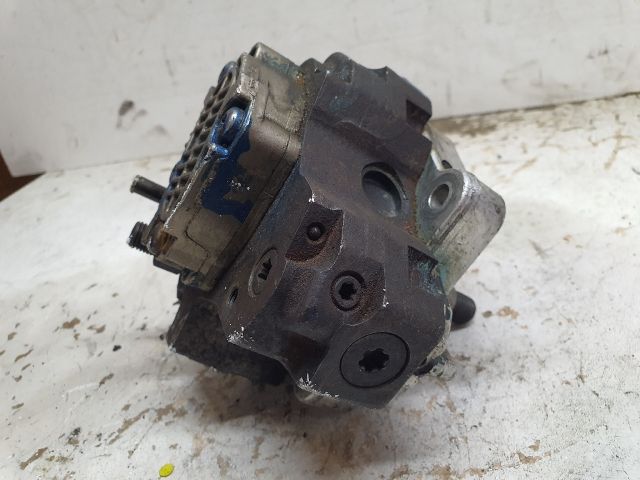 bontott RENAULT LAGUNA II Nagynyomású Szivattyú