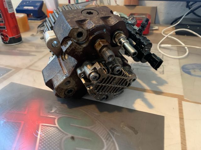 bontott RENAULT LAGUNA II Nagynyomású Szivattyú