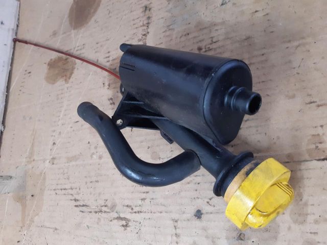 bontott RENAULT LAGUNA II Olaj Beöntő Cső