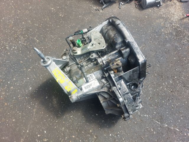 bontott RENAULT LAGUNA II Váltó (Mechanikus)