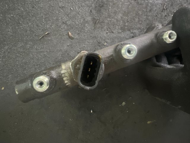 bontott RENAULT LAGUNA II Közösnyomócső