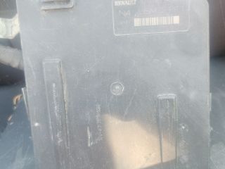 bontott RENAULT LAGUNA II Biztosítéktábla Motortér