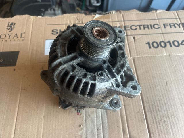 bontott RENAULT LAGUNA II Generátor