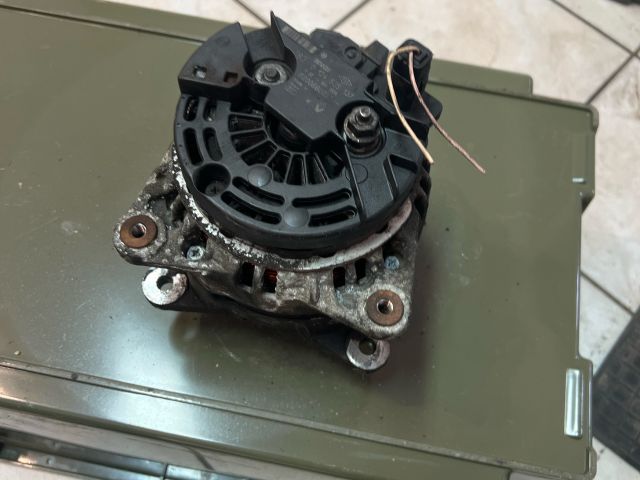 bontott RENAULT LAGUNA II Generátor