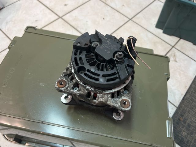 bontott RENAULT LAGUNA II Generátor