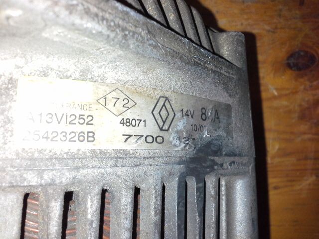 bontott RENAULT LAGUNA II Generátor