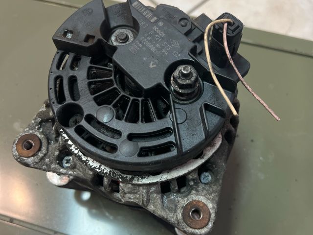 bontott RENAULT LAGUNA II Generátor