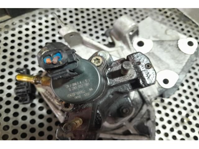 bontott RENAULT LAGUNA II Adagoló