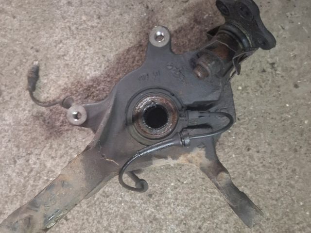 bontott RENAULT LAGUNA II Bal első Csonkállvány Kerékaggyal