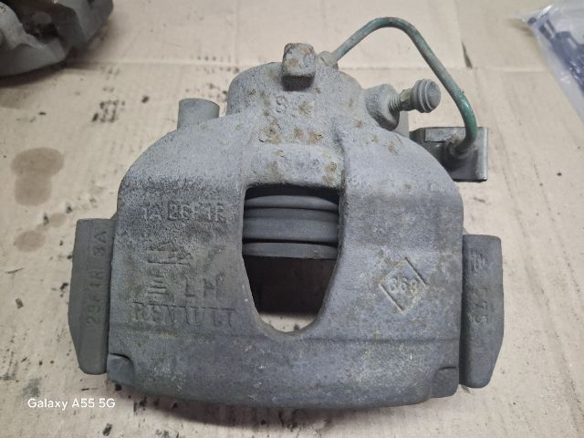 bontott RENAULT LAGUNA II Bal első Féknyereg Munkahengerrel