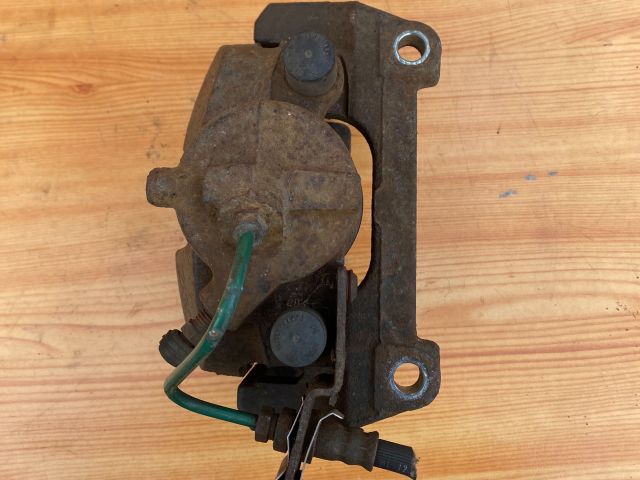 bontott RENAULT LAGUNA II Bal első Féknyereg Munkahengerrel