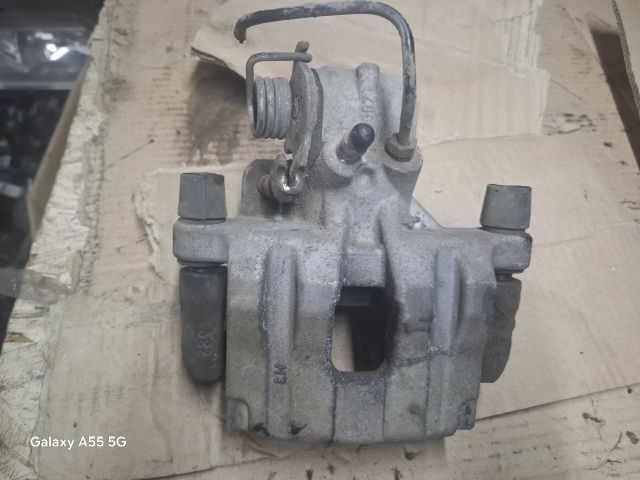 bontott RENAULT LAGUNA II Bal hátsó Féknyereg Munkahengerrel