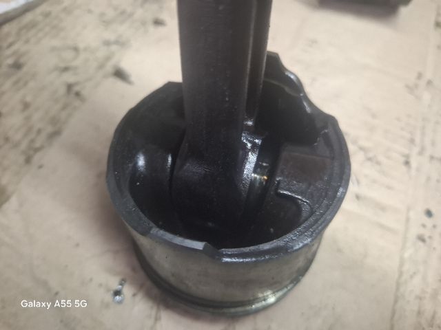 bontott RENAULT LAGUNA II Dugattyú és Hajtókar