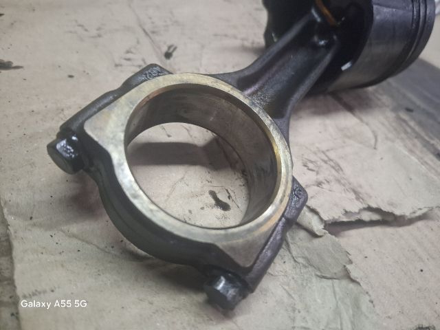 bontott RENAULT LAGUNA II Dugattyú és Hajtókar