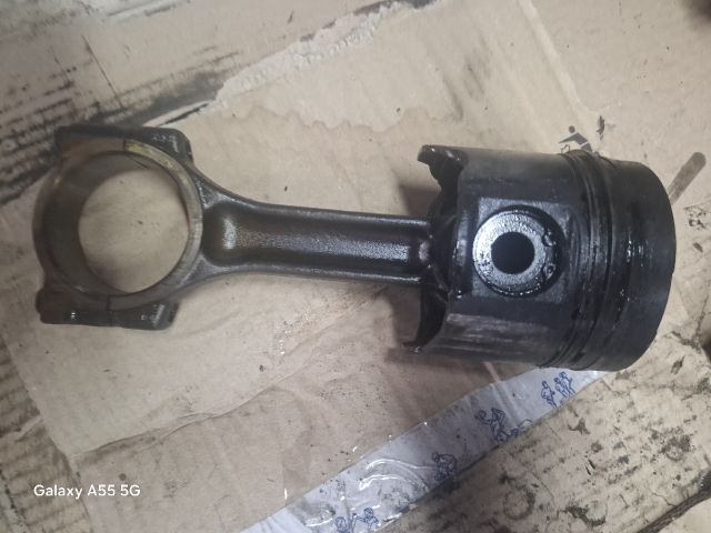 bontott RENAULT LAGUNA II Dugattyú és Hajtókar