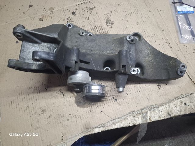 bontott RENAULT LAGUNA II Generátor Tartó Bak