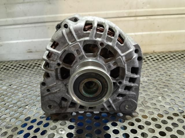 bontott RENAULT LAGUNA II Generátor