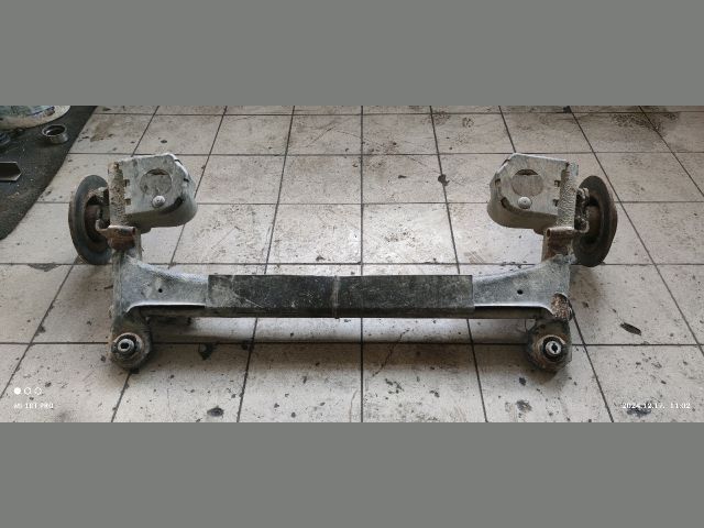 bontott RENAULT LAGUNA II Hátsó Híd (Tárcsafékes)