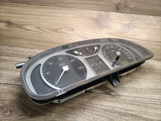 bontott RENAULT LAGUNA II Kilométeróra