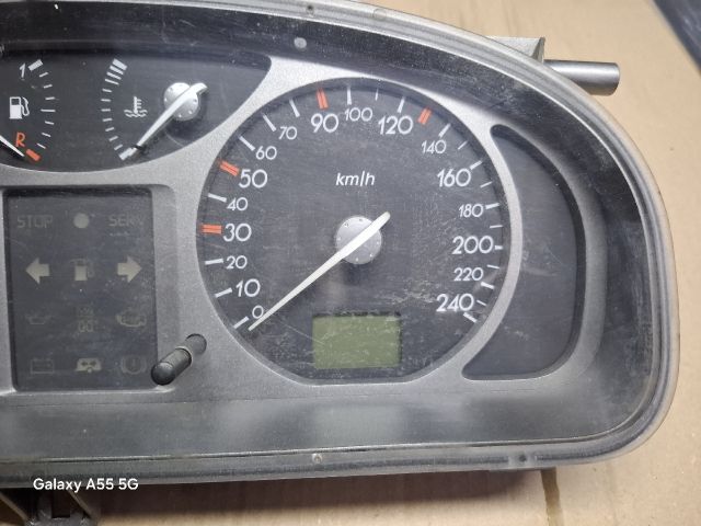 bontott RENAULT LAGUNA II Kilométeróra