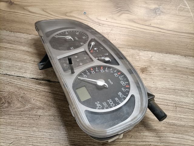 bontott RENAULT LAGUNA II Kilométeróra