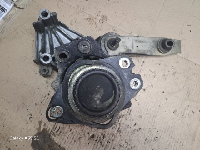 bontott RENAULT LAGUNA II Motor Tartó Bak (Fém)
