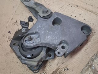 bontott RENAULT LAGUNA II Motor Tartó Bak (Fém)