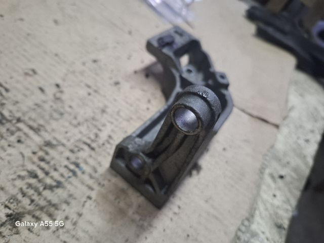 bontott RENAULT LAGUNA II Nagynyomású Szivattyú Bak