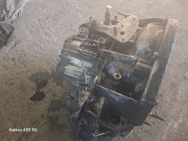 bontott RENAULT LAGUNA II Váltó (Mechanikus)