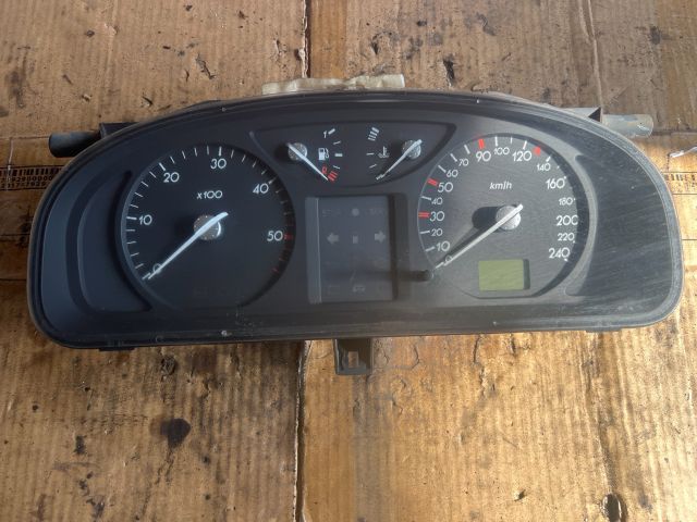 bontott RENAULT LAGUNA II Kilométeróra