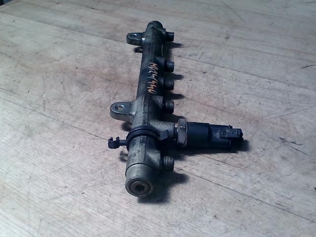 bontott RENAULT LAGUNA II Közösnyomócső