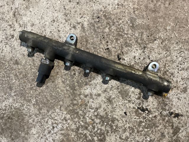 bontott RENAULT LAGUNA II Közösnyomócső