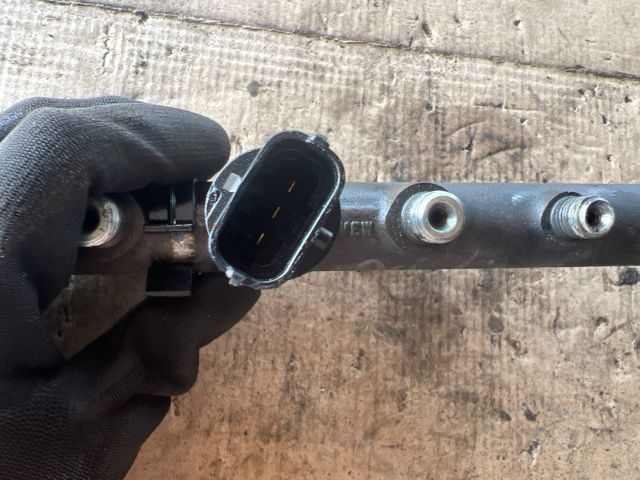 bontott RENAULT LAGUNA II Közösnyomócső