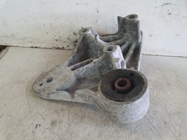 bontott RENAULT LAGUNA II Motor Tartó Bak (Fém)