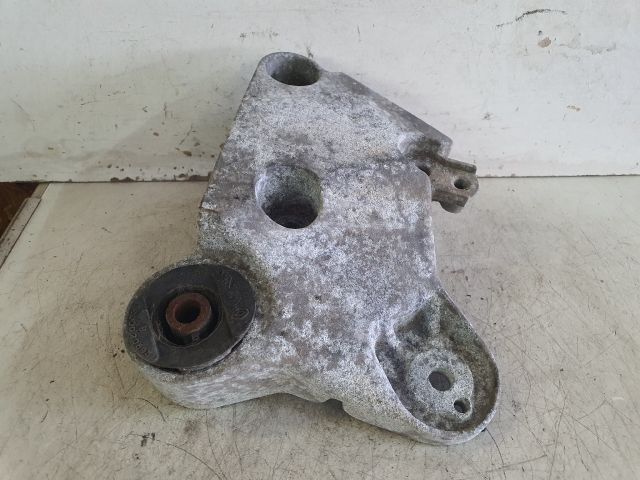 bontott RENAULT LAGUNA II Motor Tartó Bak (Fém)