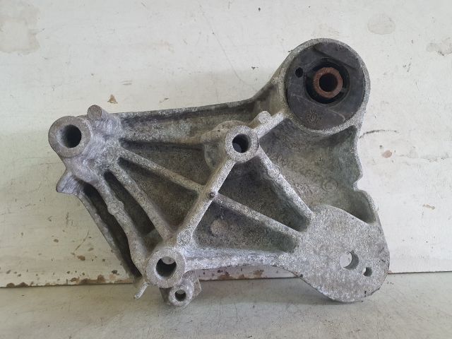 bontott RENAULT LAGUNA II Motor Tartó Bak (Fém)