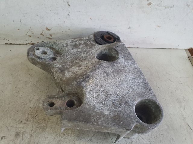 bontott RENAULT LAGUNA II Motor Tartó Bak (Fém)