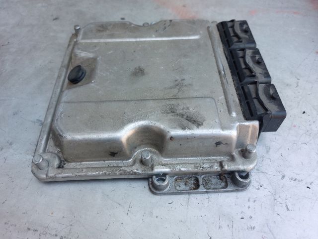 bontott RENAULT LAGUNA II Motorvezérlő