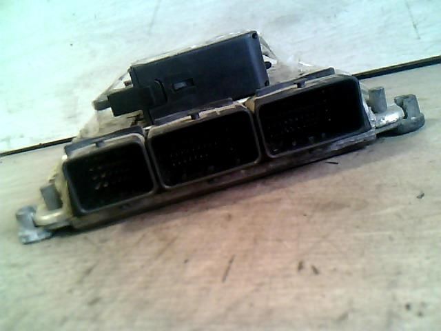 bontott RENAULT LAGUNA II Motorvezérlő