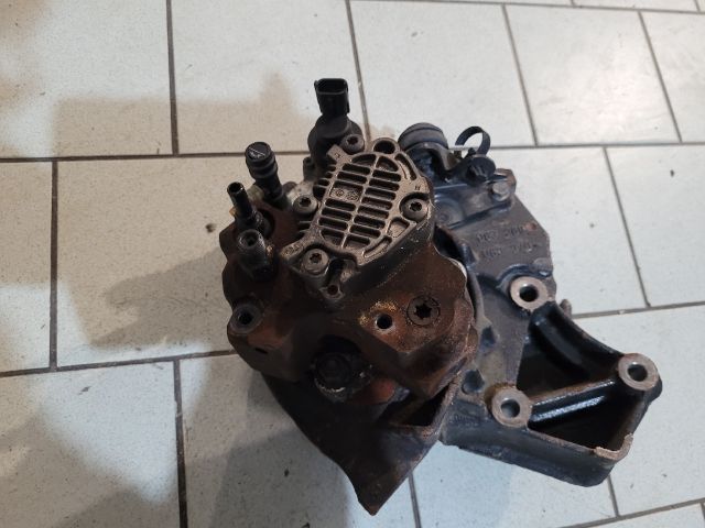 bontott RENAULT LAGUNA II Nagynyomású Szivattyú