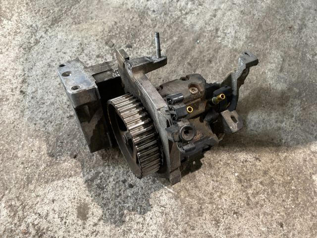 bontott RENAULT LAGUNA II Nagynyomású Szivattyú