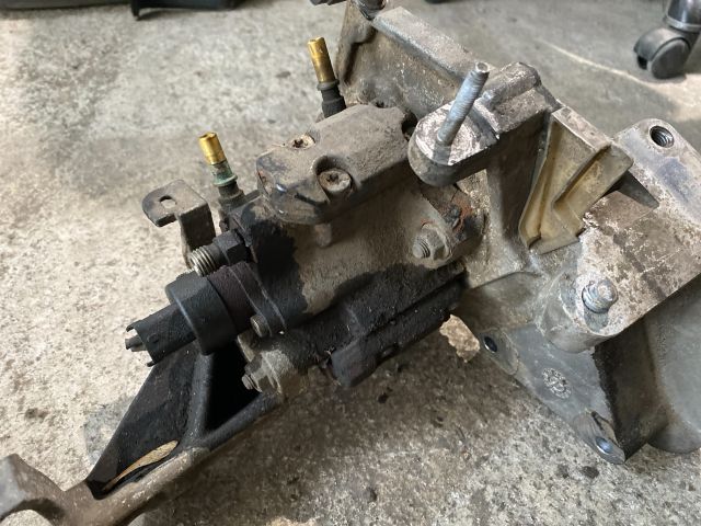 bontott RENAULT LAGUNA II Nagynyomású Szivattyú