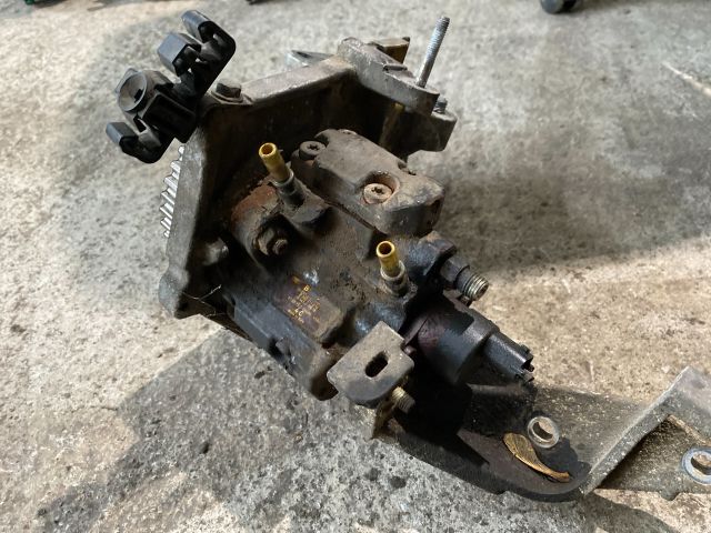 bontott RENAULT LAGUNA II Nagynyomású Szivattyú