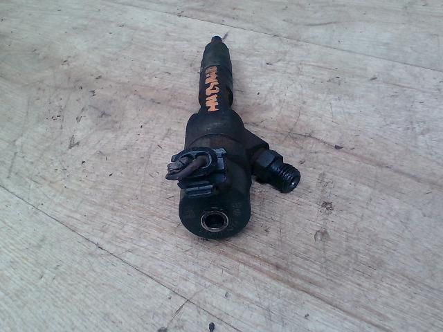 bontott RENAULT LAGUNA II Porlasztó (1 db)