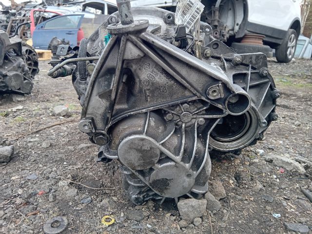 bontott RENAULT LAGUNA II Váltó (Mechanikus)