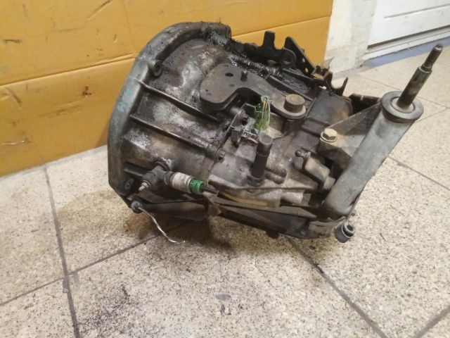 bontott RENAULT LAGUNA II Váltó (Mechanikus)