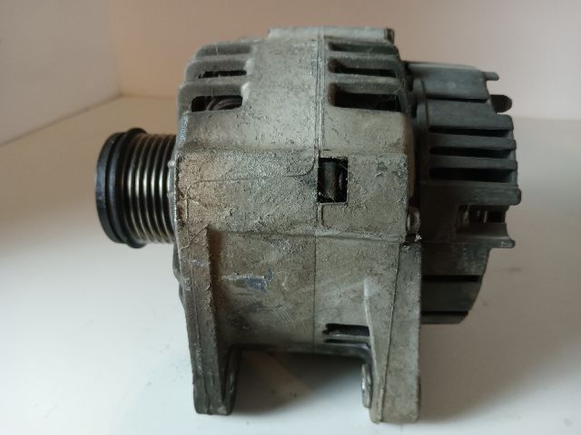 bontott RENAULT LAGUNA II Generátor