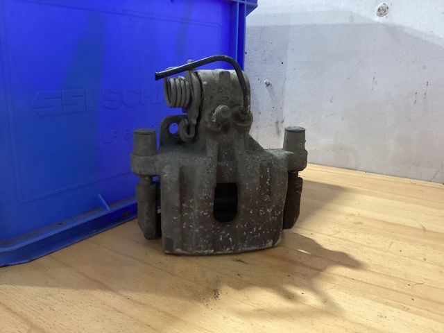 bontott RENAULT LAGUNA II Bal hátsó Féknyereg Munkahengerrel