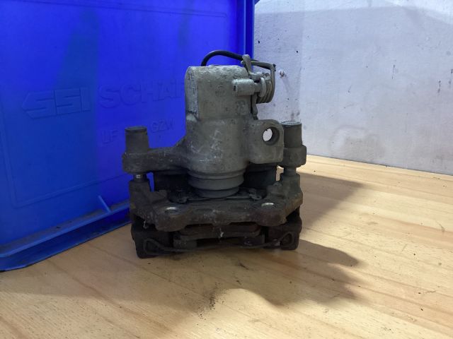 bontott RENAULT LAGUNA II Bal hátsó Féknyereg Munkahengerrel