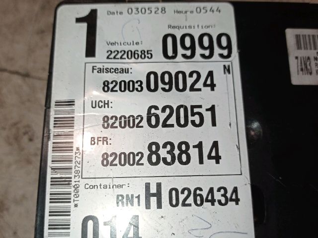 bontott RENAULT LAGUNA II Biztosítéktábla Motortér